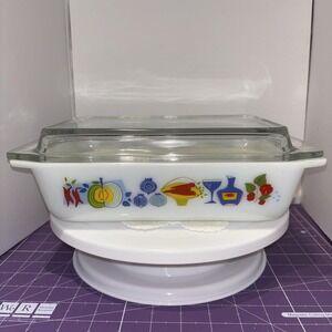 Vintage JAJ Pyrex Space Saver Casserole with Lid